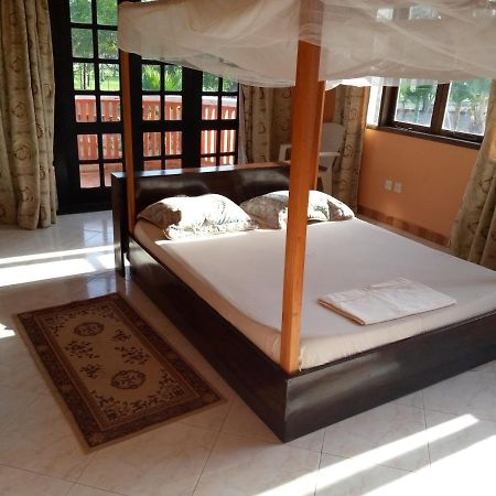 Comfort Guest House Shanzu Екстериор снимка